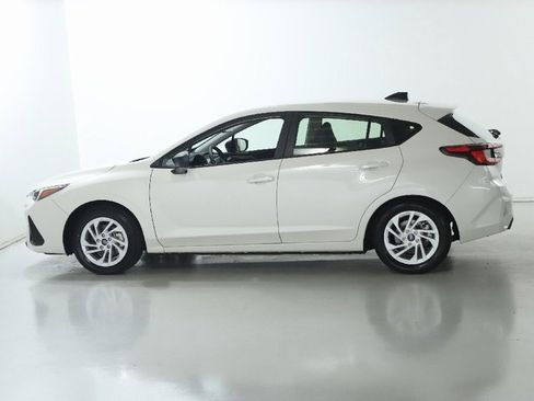 Certified 2025 Subaru Impreza 2.0i image 36