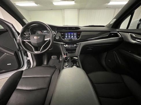 Used 2024 Cadillac XT6 Sport AWD/4WD image 17