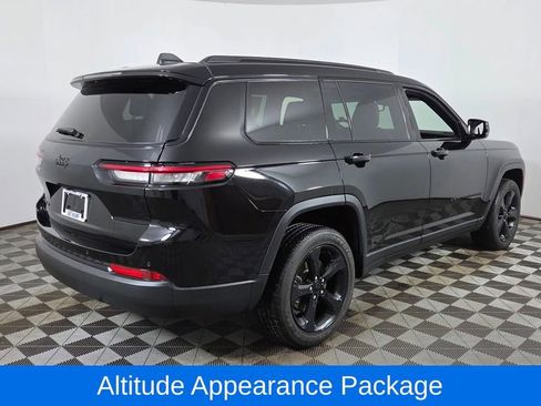 Used 2023 Jeep Grand Cherokee L Laredo AWD/4WD image 8