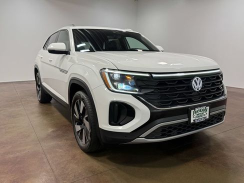 Used 2024 Volkswagen Atlas Cross Sport SE w/ Panoramic Sunroof Package AWD/4WD image 29
