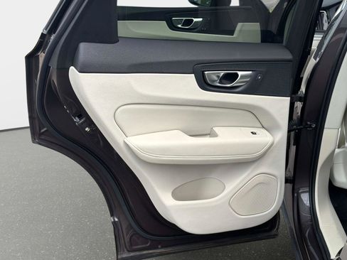 Used 2024 Volvo XC60 B5 Core w/ Protection Package Premier AWD/4WD image 12