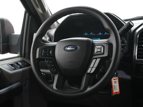 Used 2015 Ford F150 XLT AWD/4WD image 14