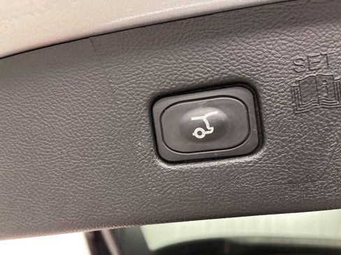 Used 2024 Ford Edge Titanium image 34