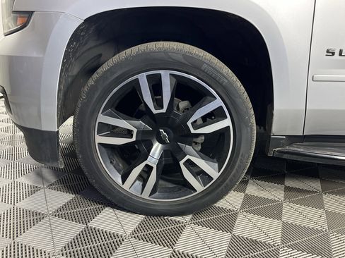 Used 2018 Chevrolet Suburban Premier image 20