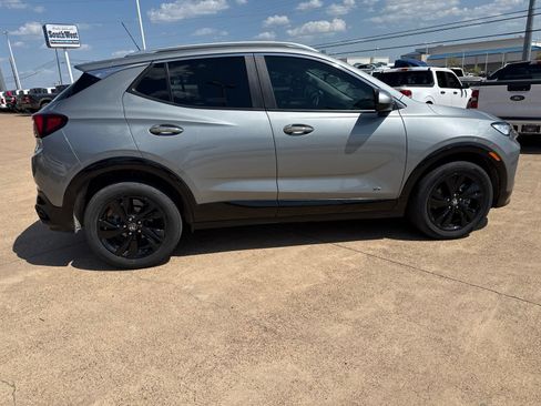 Used 2025 Buick Encore GX Sport Touring FWD image 8