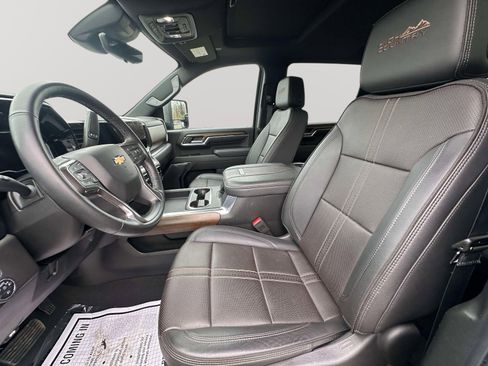 Used 2024 Chevrolet Silverado 3500 High Country w/ High Country Premium Package image 24