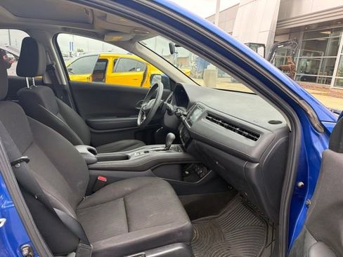 Used 2018 Honda HR-V EX image 15