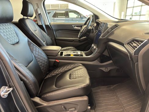 Used 2024 Ford Edge Titanium w/ Class II Trailer Tow Package image 14