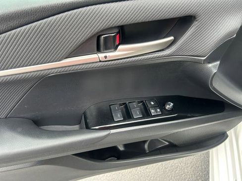 Certified 2025 Toyota Camry SE FWD image 11