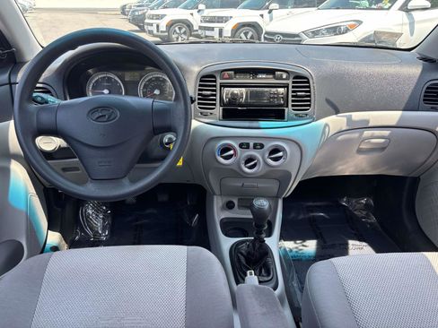Used 2009 Hyundai Accent GLS image 8