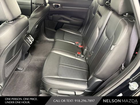 Used 2024 Kia Sorento S FWD image 31