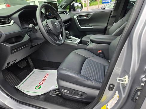 Used 2023 Toyota RAV4 XSE AWD/4WD image 10