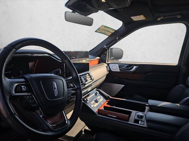 Used 2024 Lincoln Navigator Reserve AWD/4WD image 10