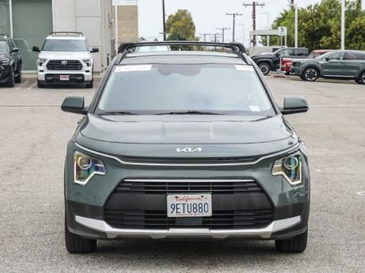 Used 2023 Kia Niro EX