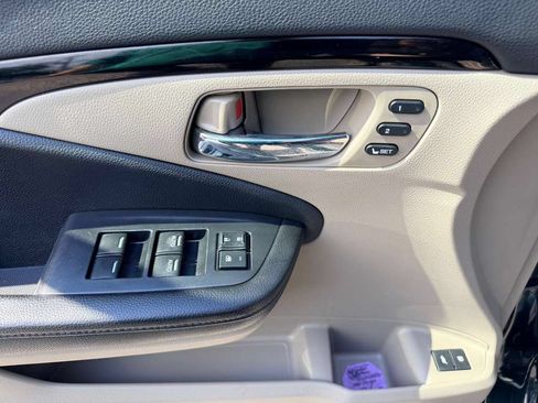 Used 2016 Honda Pilot Elite image 18