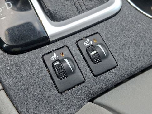 Used 2019 Toyota Highlander XLE w/ Carpet Mat Package (TMS) image 22