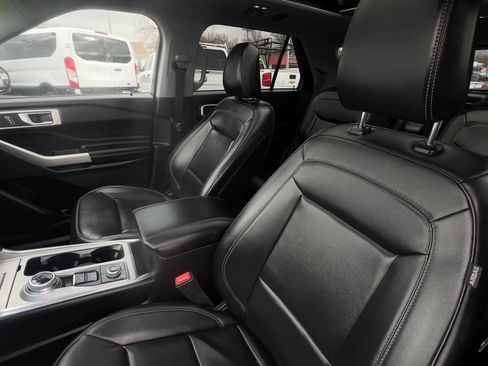 Used 2023 Ford Explorer XLT w/ Equipment Group 202A image 24