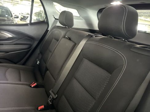 Used 2024 GMC Terrain SLE w/ Driver Convenience Package FWD image 21