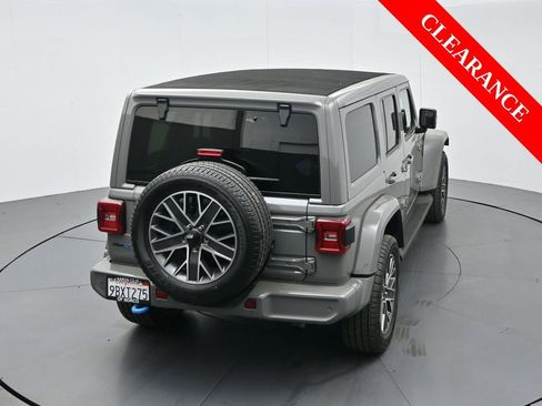 Used 2022 Jeep Wrangler Unlimited Sahara image 60