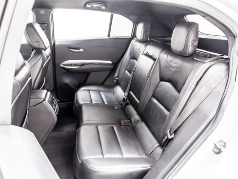 Used 2021 Cadillac XT4 Premium Luxury image 32