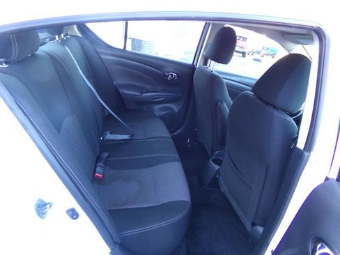 Used 2019 Nissan Versa SV image 32