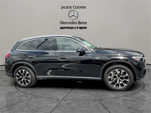 New 2025 Mercedes-Benz GLC 350e 4MATIC image 8