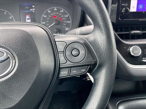 Used 2024 Toyota Corolla LE FWD image 24