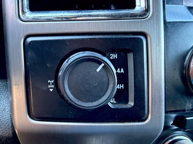 Used 2015 Ford F150 Platinum w/ Equipment Group 701A Luxury AWD/4WD image 13