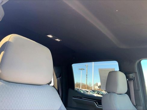 Used 2022 GMC Sierra 1500 SLE image 28