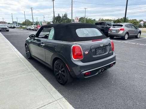Used 2019 MINI Cooper S w/ Signature Upholstery Package FWD image 6