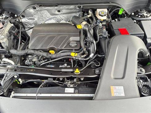 New 2026 Chevrolet Trax LS w/ LS Convenience Package FWD image 16