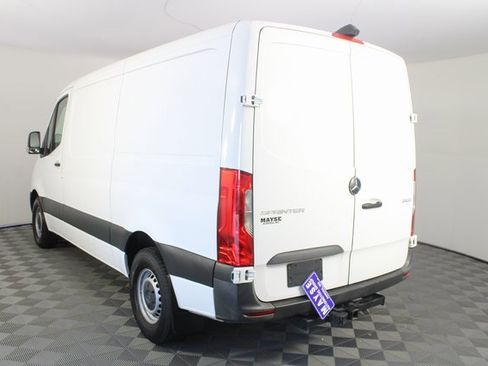 Used 2021 Mercedes-Benz Sprinter 2500 image 17