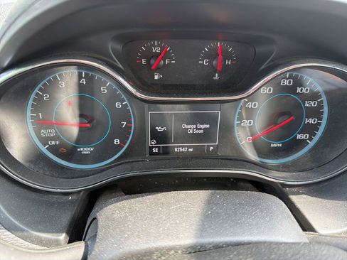 Used 2018 Chevrolet Cruze LT w/ RS Package FWD image 9