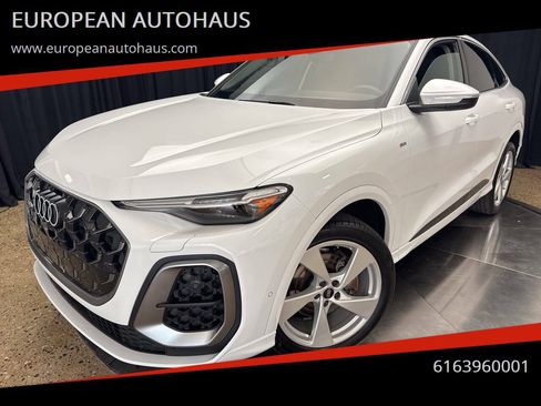 Used 2025 Audi Q5 Premium Plus w/ Premium Plus AWD/4WD image 1