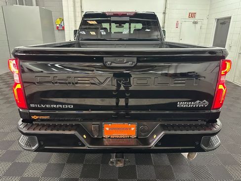 Used 2022 Chevrolet Silverado 3500 High Country AWD/4WD image 8