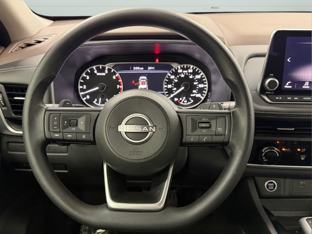 Used 2023 Nissan Rogue S AWD/4WD image 16