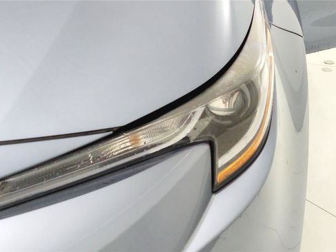 Used 2022 Toyota Corolla LE FWD image 26