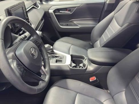Used 2021 Toyota RAV4 XLE Premium AWD/4WD image 23