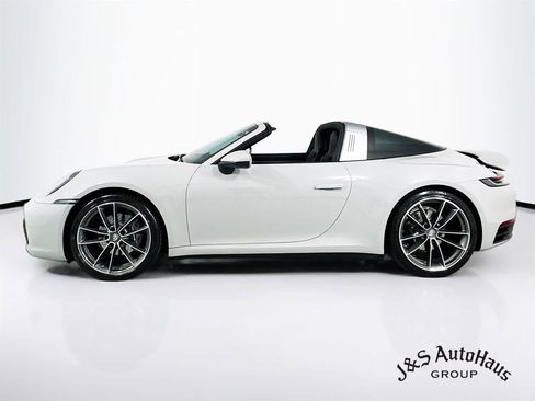 Used 2024 Porsche 911 Targa 4 AWD/4WD image 4