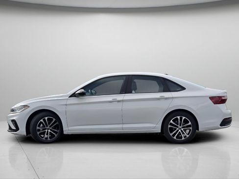 Used 2025 Volkswagen Jetta Sport FWD image 18