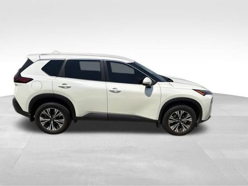 Used 2023 Nissan Rogue SV AWD/4WD image 2