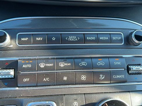 Used 2023 Hyundai Santa Fe Calligraphy image 28