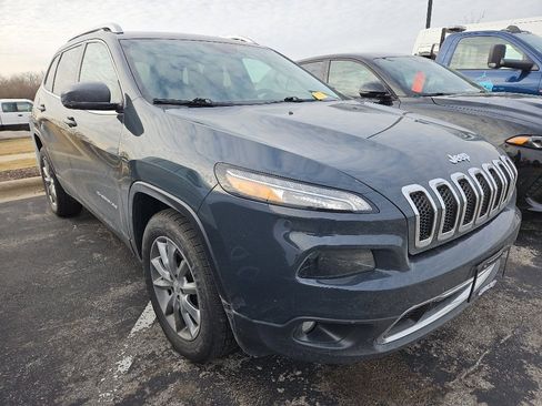 Used 2018 Jeep Cherokee Limited image 3