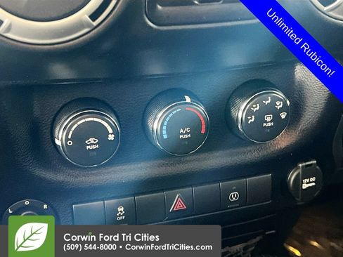 Used 2016 Jeep Wrangler Unlimited Rubicon AWD/4WD image 9