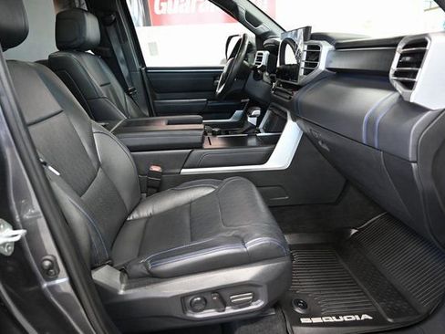 Used 2023 Toyota Sequoia Platinum image 11