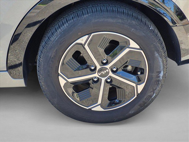 Used 2025 Kia Niro FWD image 17