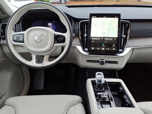 New 2026 Volvo XC90 B6 Ultra w/ Protection Package image 12