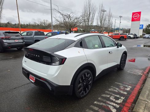 New 2026 Nissan Leaf Platinum+ w/ Cargo Package (Platinum+) image 3