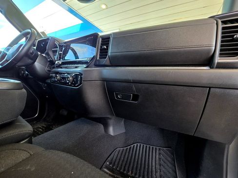 Used 2025 Chevrolet Silverado 1500 LT AWD/4WD image 69