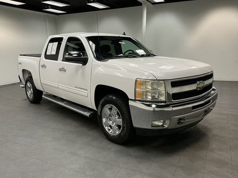 Used 2011 Chevrolet Silverado 1500 LT w/ All-Star Edition AWD/4WD image 7